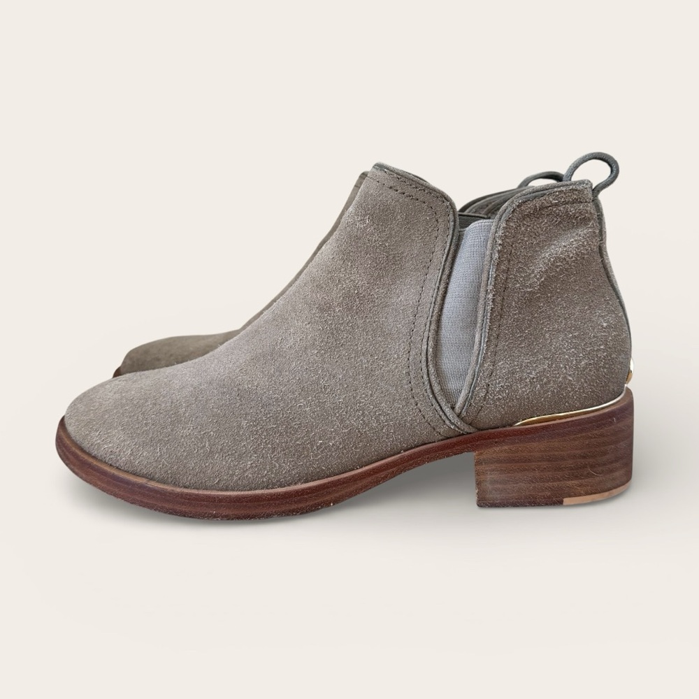Tory Burch Suede Chelsea Boots Taupe Gold Logo Leather Sole Block Heel 8.5M